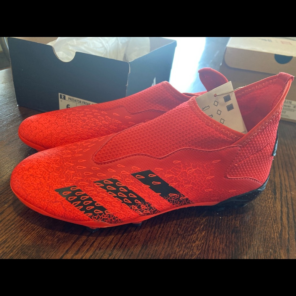 Big boys size 6 cleats New in Box
